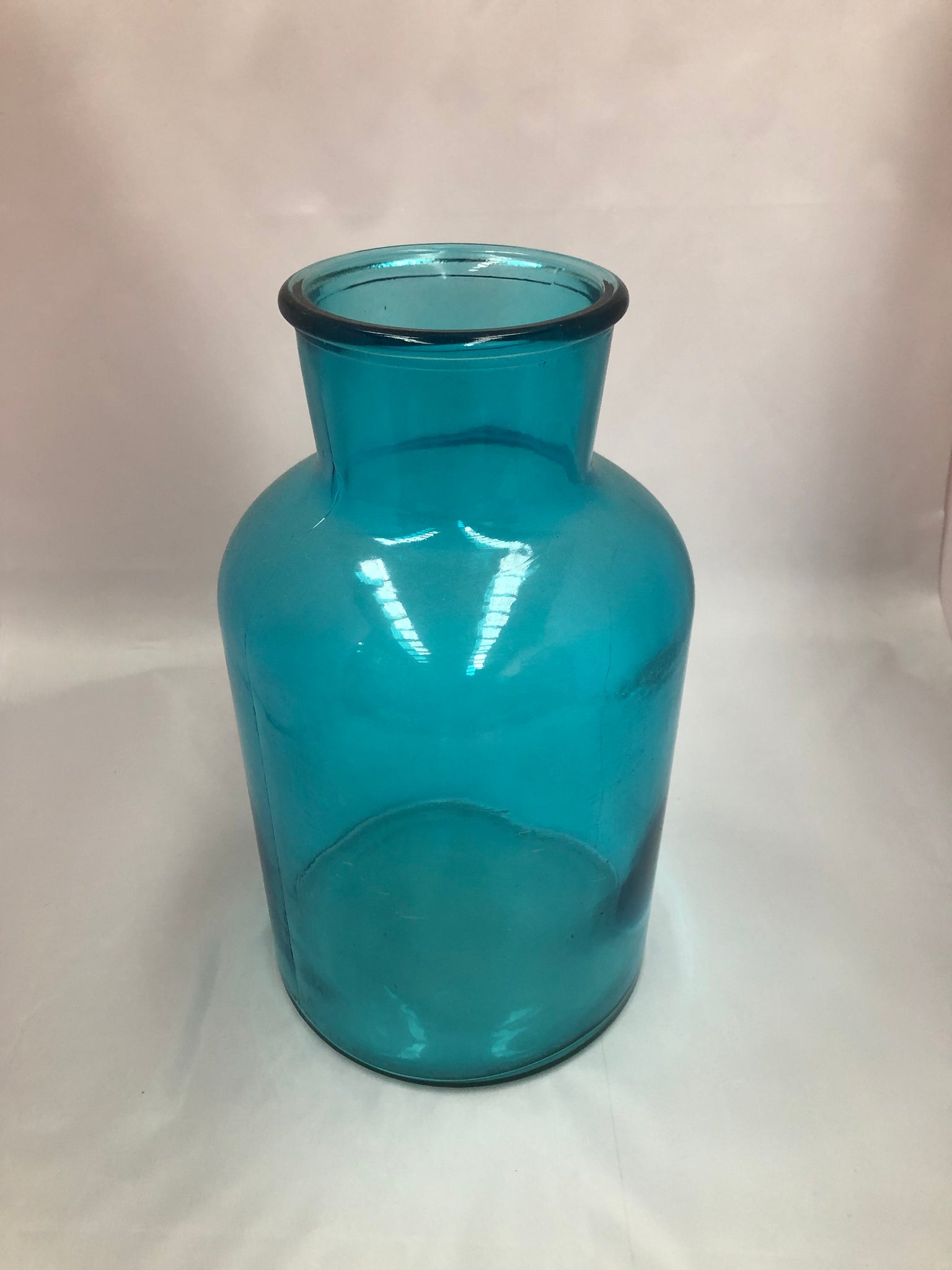 Blue glass vase large - Wellington Wedding Hire